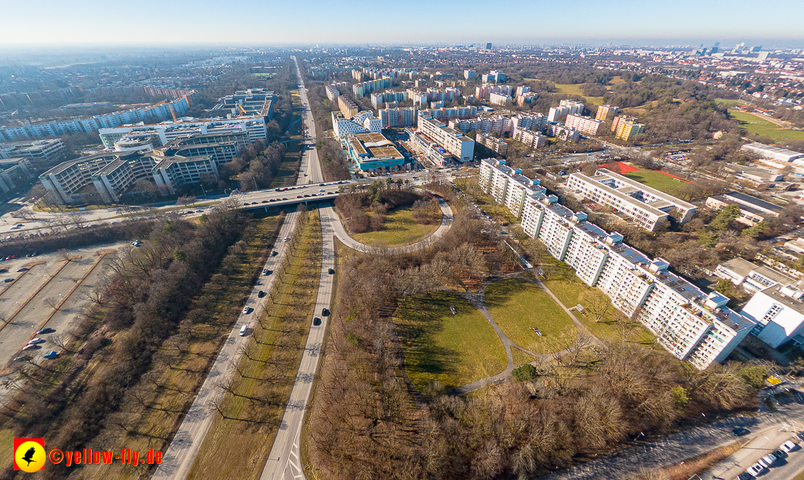 15.02.2023 - Plettzentrum mit Montessori Schule in Neuperlach